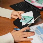 Manter o plano de saúde após demissão sem justa causa.